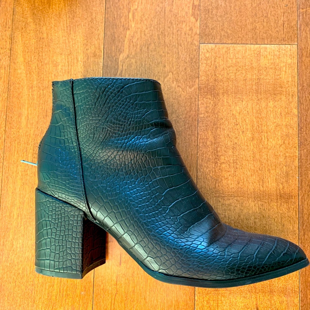 Steve Madden Black Booties